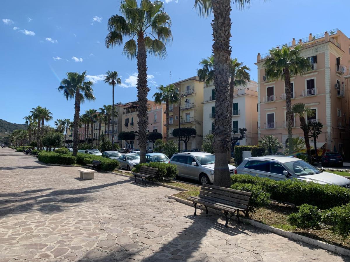 Casetta Blue House Gaeta Via Dell'Indipendenza Exterior photo